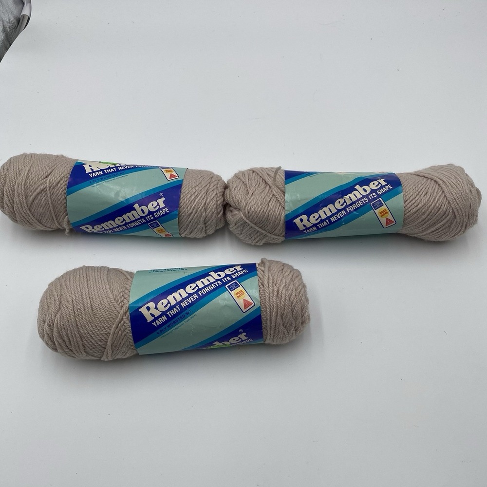 Lot Of 3 Carrousel Remember Acrylic Worsting Variegated Yarn 2.5oz Flax‎ 421